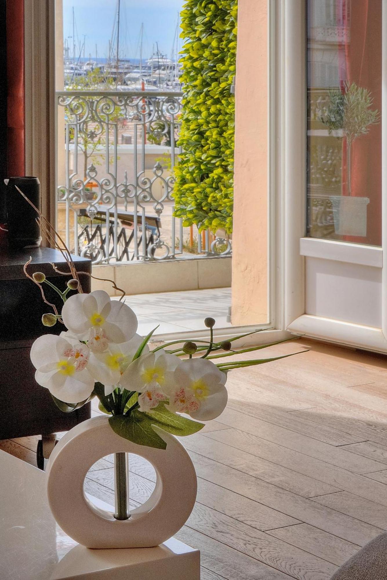 Moderne 3 Pieces Idealement Situe Centre De Cannes L! A2B22 Εξωτερικό φωτογραφία